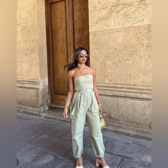 Zara jumpsuit technical fabric cargo sleeveless wide streight leg light khaki - Picture 2 of 12